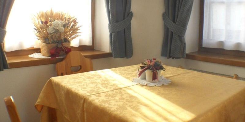 Hotel Garni Manuela Cavalese Esterno foto