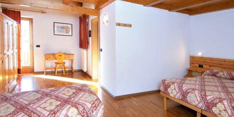 Hotel Garni Manuela Cavalese Esterno foto