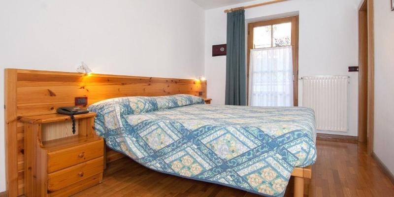 Hotel Garni Manuela Cavalese Esterno foto