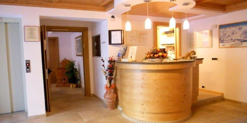 Hotel Garni Manuela Cavalese Esterno foto